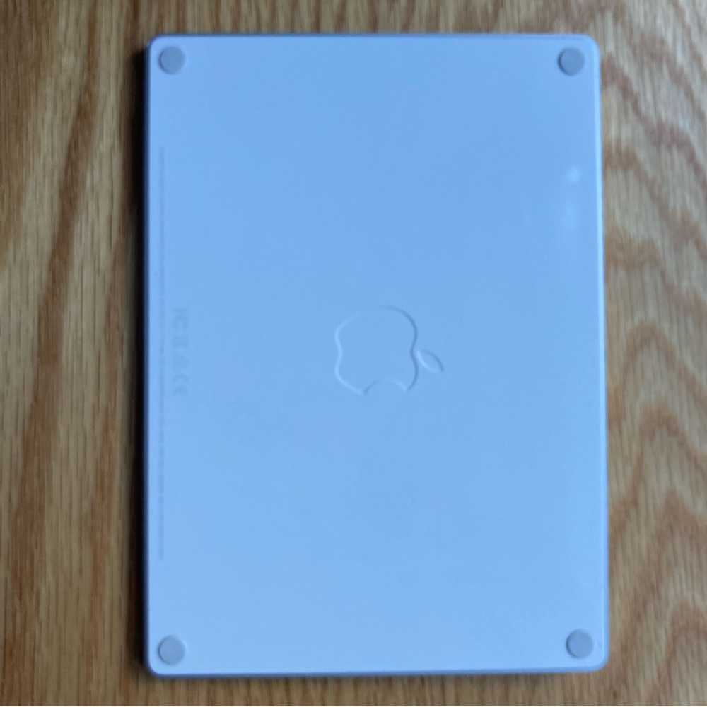 Authentic Apple Magic Trackpad 2 - wireless, rechargeable